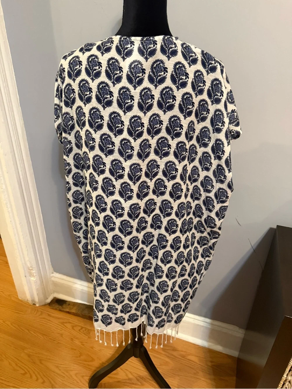 White & Navy Printed Open-Front Women’s Kimono
